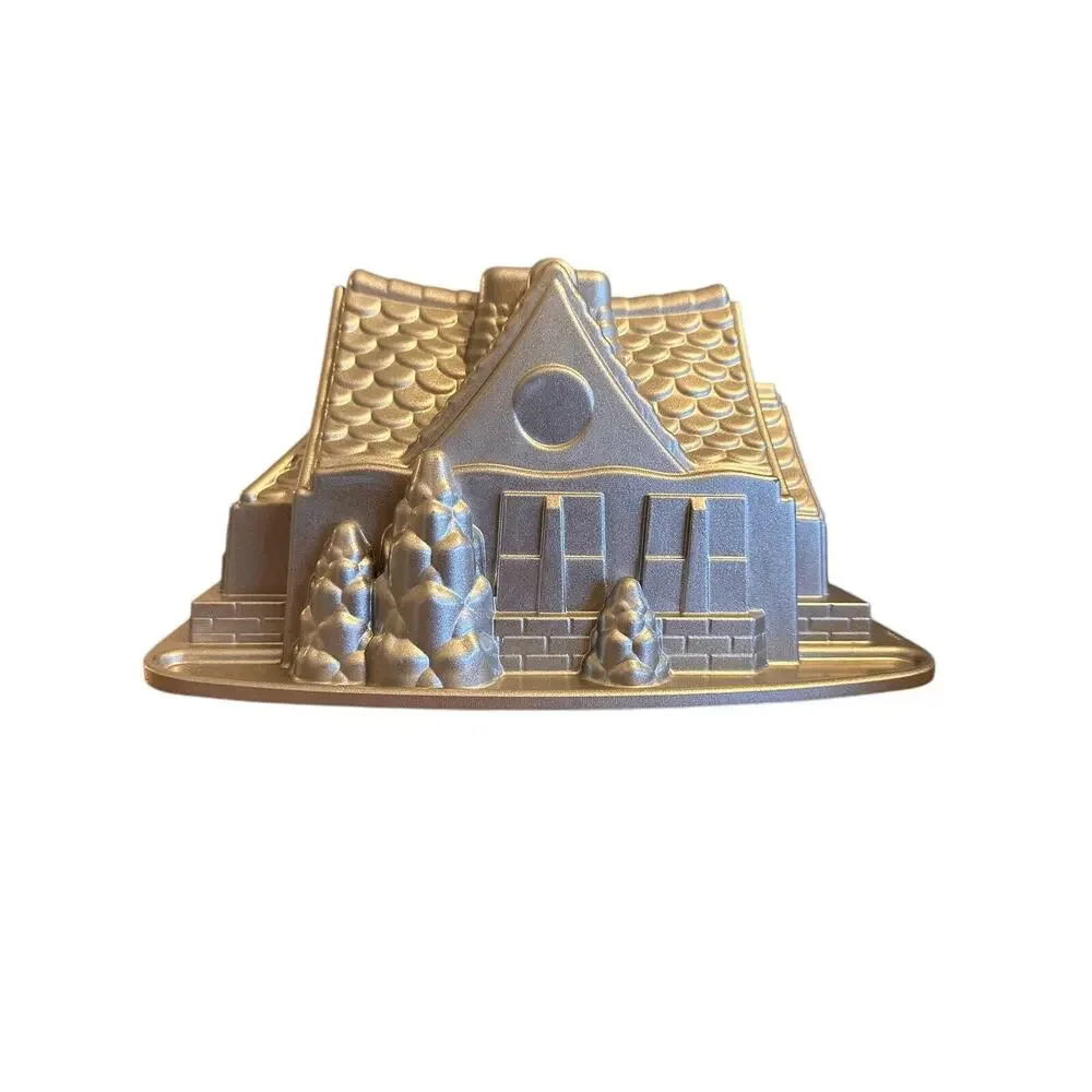 Nordic Ware Gingerbread House Cake Pan Bundt Mold Christmas Baking Holidays